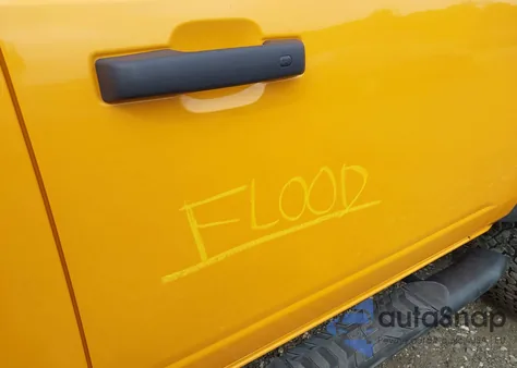 2022 Ford Bronco Black Diamond из США, поврежденный, VIN 1FMEE5DH3NLB35950